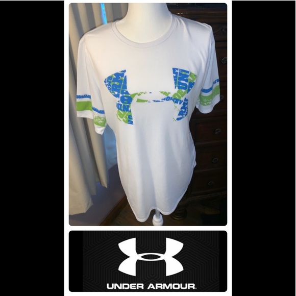 Under Armour Tops - Under Armour semi fitted heat gear Large T-shirt